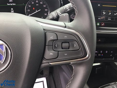 Used 2022 Buick Envision Essence w/ Safety Package image 37