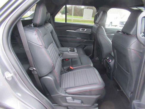 New 2026 Ford Explorer ST-Line w/ ST-Line Street Pack AWD/4WD image 19