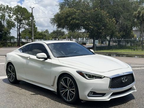 Used 2022 INFINITI Q60 3.0t Luxe w/ Essential Package RWD image 7