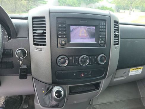 Used 2017 Freightliner Sprinter 3500 RWD image 23