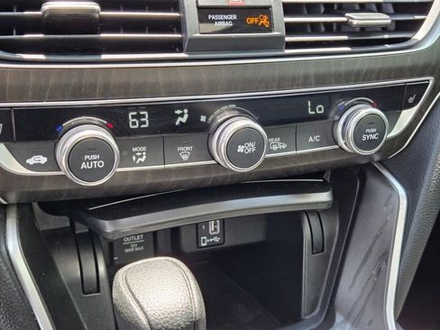 Used 2020 Honda Accord EX image 22