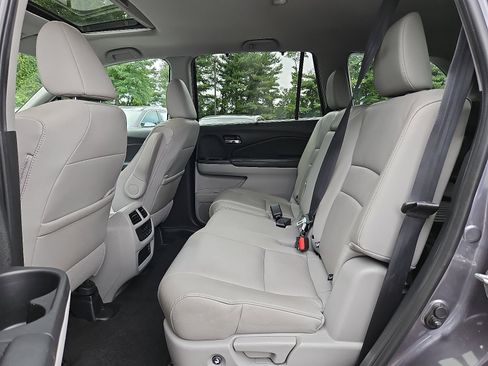 Used 2021 Honda Pilot EX-L image 11