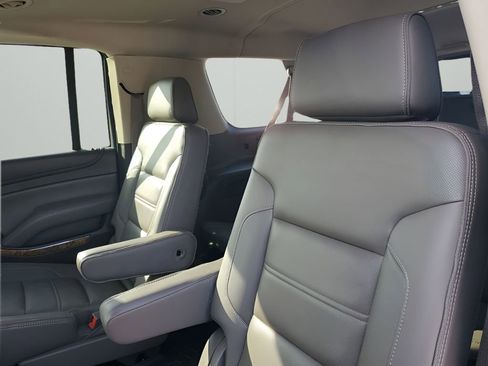 Used 2015 GMC Yukon XL Denali w/ Touring Package image 17