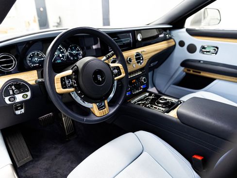 Used 2022 Rolls-Royce Ghost w/ Ghost Package image 29