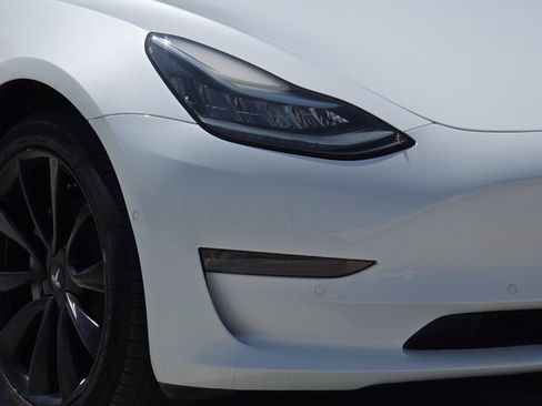 Used 2018 Tesla Model 3 Long Range RWD image 7