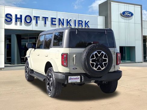 New 2025 Ford Bronco Outer Banks image 7