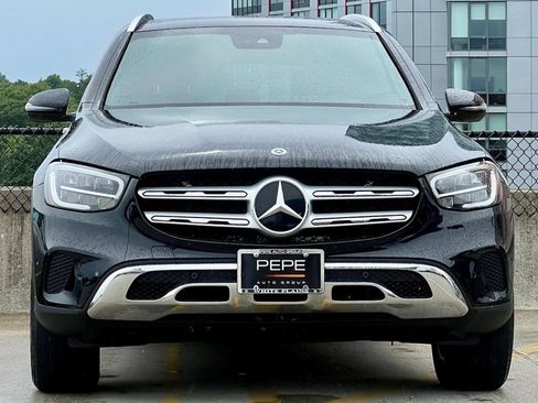 Used 2022 Mercedes-Benz GLC 300 4MATIC image 3