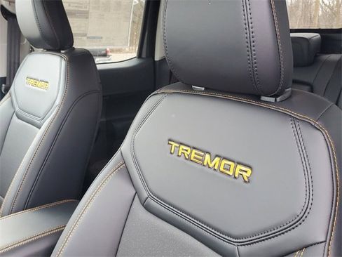 New 2025 Ford Maverick Tremor image 11