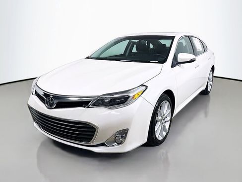 Used 2014 Toyota Avalon image 3