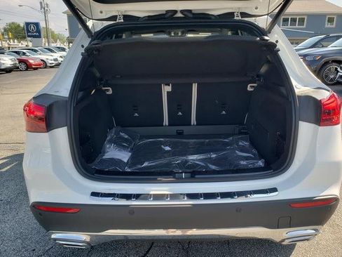 New 2025 Mercedes-Benz GLA 250 4MATIC image 8