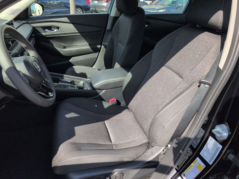 Used 2025 Honda Accord SE image 17