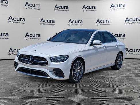 Used 2022 Mercedes-Benz E 350 Sedan image 4