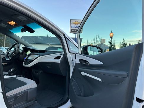 Used 2019 Chevrolet Bolt LT image 13
