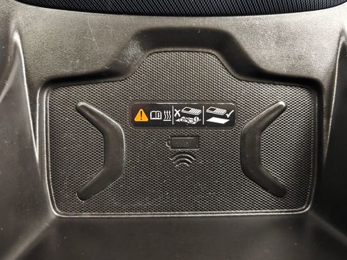Used 2019 Chevrolet Colorado Z71 AWD/4WD image 48