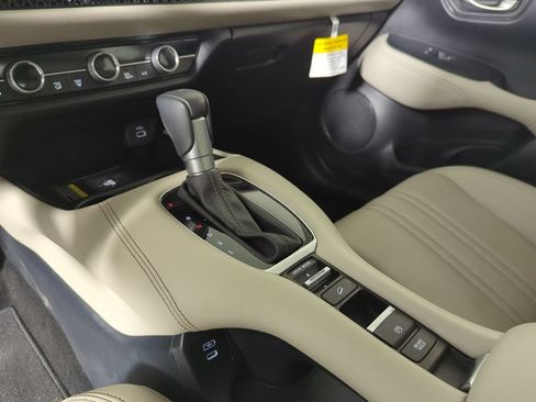 Certified 2024 Honda HR-V EX-L image 20