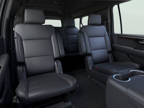 New 2026 Chevrolet Suburban LT w/ Comfort Package RWD image 17