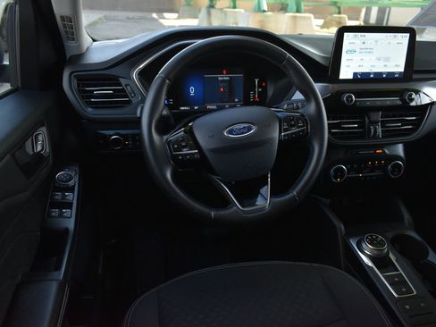 Used 2024 Ford Escape Active AWD/4WD image 17