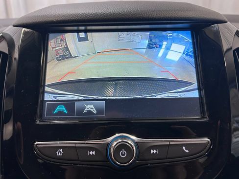 Used 2018 Chevrolet Cruze Premier FWD image 14