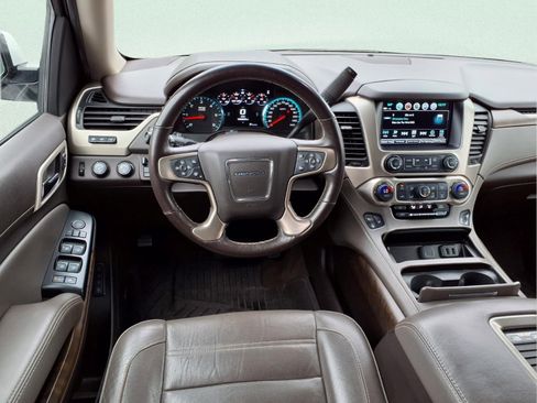 Used 2018 GMC Yukon Denali w/ Open Road Package AWD/4WD image 7