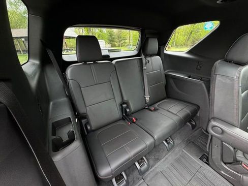 Used 2023 Chevrolet Traverse RS w/ LPO, Floor Liner Package AWD/4WD image 15