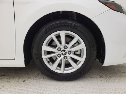 Used 2025 Toyota Camry LE FWD image 19