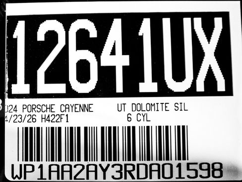 Certified 2024 Porsche Cayenne AWD/4WD image 29