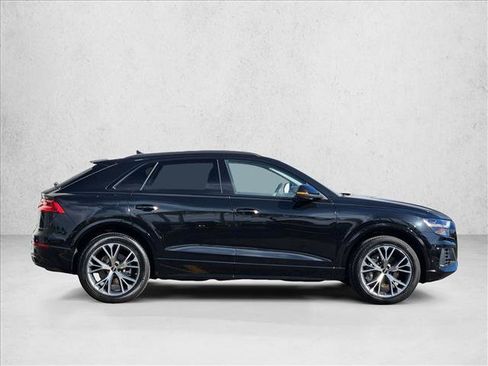 Used 2022 Audi Q8 Premium AWD/4WD image 4