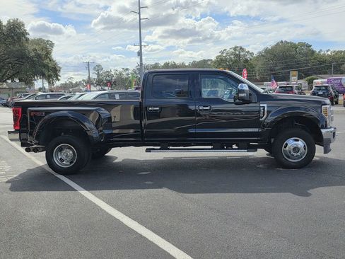 Used 2018 Ford F350 Lariat w/ Lariat Ultimate Package image 4