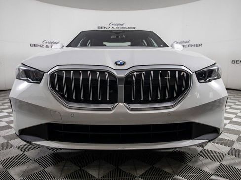Used 2026 BMW 530i image 9