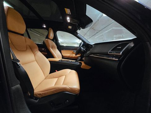 Used 2019 Volvo XC90 T6 Momentum w/ Advanced Package AWD/4WD image 34