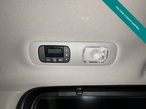 Used 2024 Honda Odyssey Touring image 12