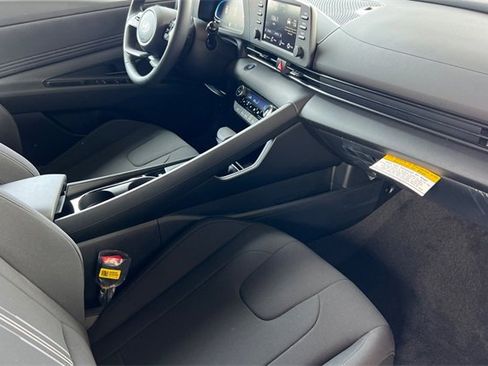 New 2026 Hyundai Elantra SEL Sport image 15