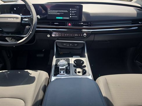 New 2027 Kia Carnival SX Prestige FWD image 15
