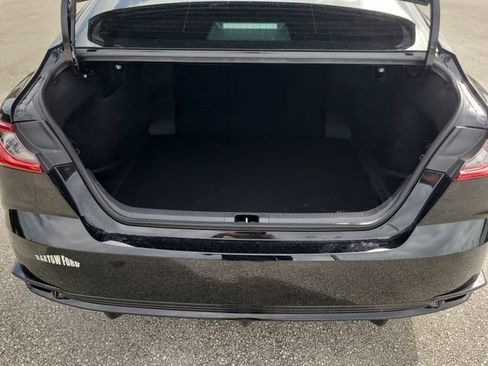Used 2025 Toyota Camry XSE FWD image 10