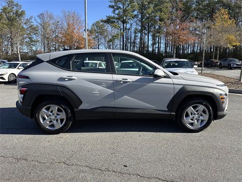 New 2026 Hyundai Kona SE image 8