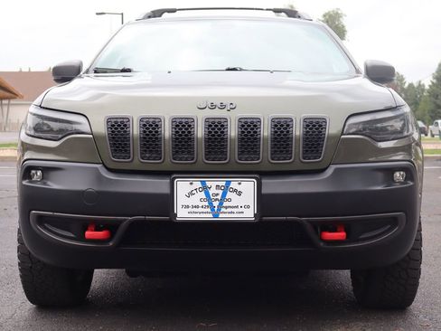 Used 2019 Jeep Cherokee Trailhawk w/ Cold Weather Group AWD/4WD image 13