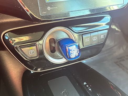 Used 2021 Toyota Prius Prime XLE image 24
