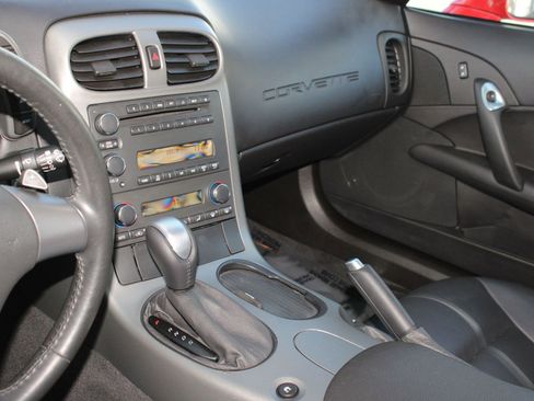 Used 2007 Chevrolet Corvette 2dr Cpe image 21