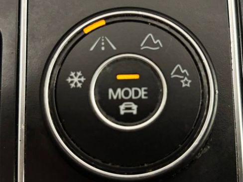 Used 2022 Volkswagen Atlas SEL AWD/4WD image 36