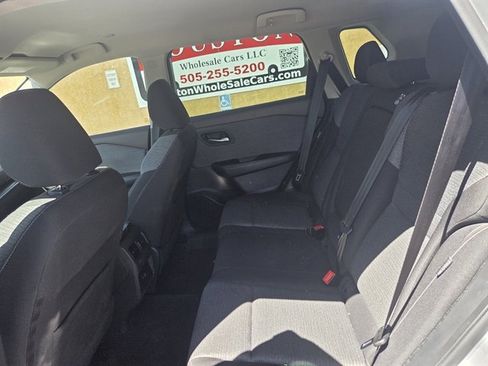 Used 2022 Nissan Rogue SV AWD/4WD image 10