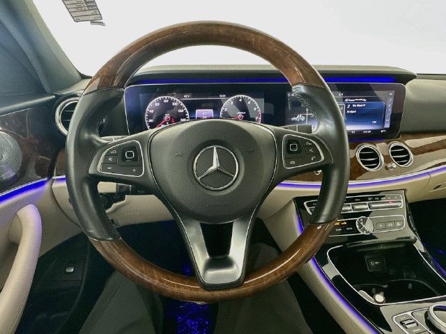 Used 2018 Mercedes-Benz E 300 4MATIC image 11