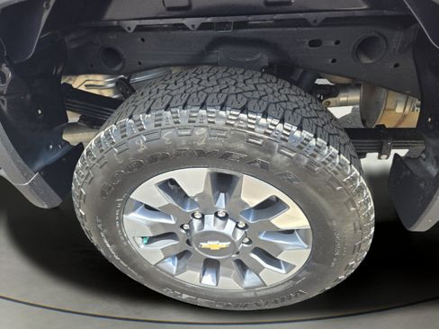 Used 2024 Chevrolet Silverado 2500 Custom w/ Custom Convenience Package AWD/4WD image 24