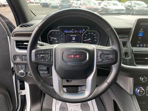 Used 2021 GMC Yukon XL SLE w/ Gmc Pro Safety Plus Package image 15