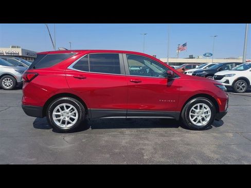 Certified 2024 Chevrolet Equinox LT w/ LPO, Floor Liner Package image 9