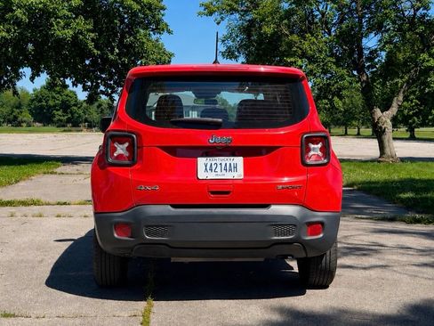 Used 2018 Jeep Renegade Sport w/ Power & Air Group AWD/4WD image 5
