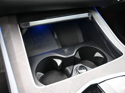 Used 2025 BMW X5 xDrive50e image 17