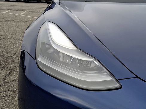 Used 2022 Tesla Model 3 image 12