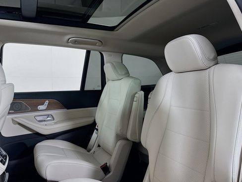 New 2026 Mercedes-Benz GLS 450 4MATIC image 7