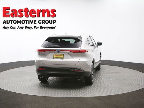 Used 2024 Toyota Venza LE image 38