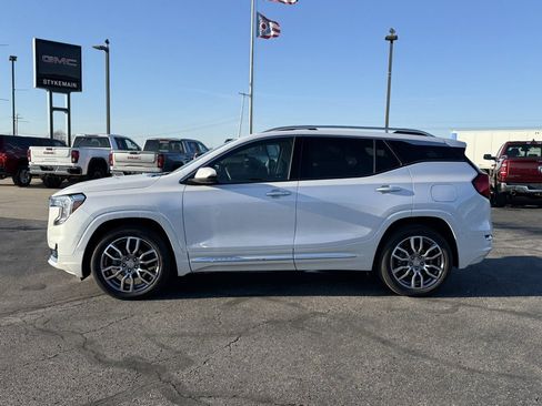 Used 2023 GMC Terrain Denali w/ Denali Premium Package image 5